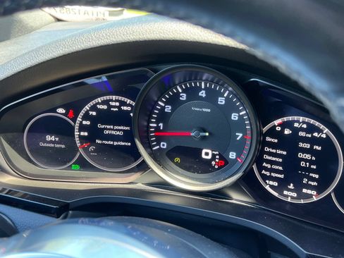 Certified 2019 Porsche Cayenne AWD/4WD image 23