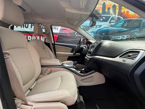 Used 2013 Dodge Journey SXT w/ Flexible Seating Group FWD image 5