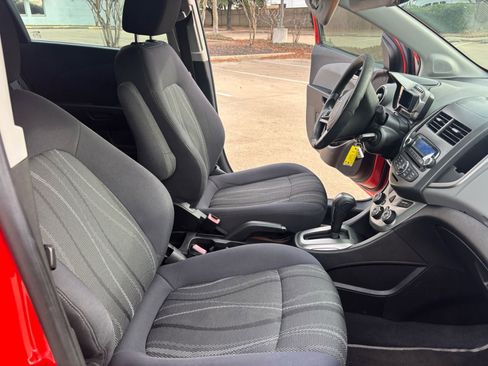 Used 2012 Chevrolet Sonic LT image 18