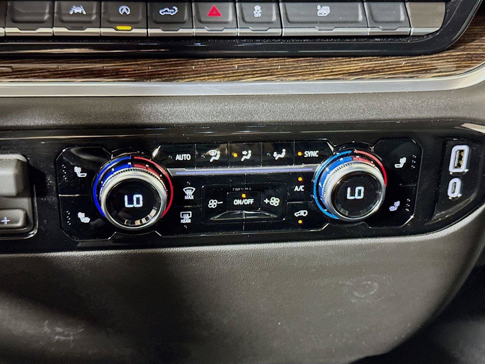 New 2026 GMC Sierra 1500 SLE w/ Preferred Package RWD image 10
