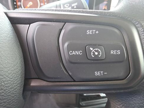 Used 2025 Jeep Gladiator Sport AWD/4WD image 23