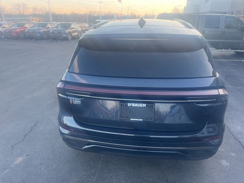 Used 2024 Lincoln Nautilus Reserve w/ Equipment Group 202A image 4