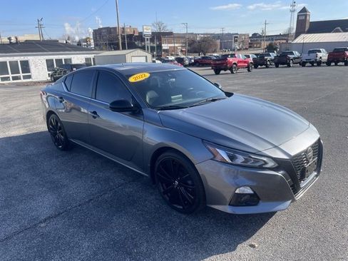 Used 2022 Nissan Altima 2.5 SR w/ Midnight Edition Package image 4