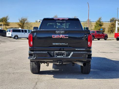 Used 2022 GMC Sierra 3500 Denali w/ Denali Black Diamond Edition image 6