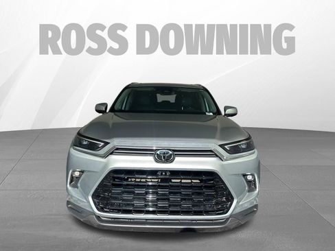 Used 2024 Toyota Grand Highlander FWD image 2