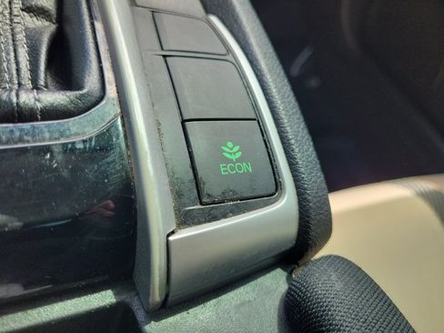 Used 2016 Honda Civic EX-T image 31