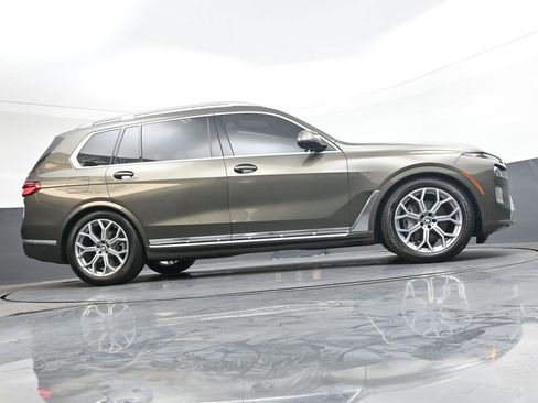Used 2025 BMW X7 xDrive40i w/ Premium Package AWD/4WD image 36
