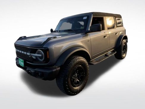 Used 2023 Ford Bronco Wildtrak image 4