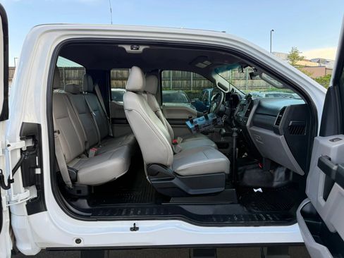 Used 2018 Ford F250 XL w/ Power Equipment Group AWD/4WD image 17