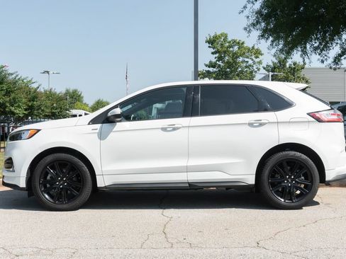 Used 2024 Ford Edge ST-Line w/ Class II Trailer Tow Package AWD/4WD image 14