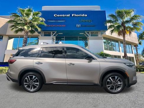 Used 2025 INFINITI QX60 Luxe w/ Cargo Package AWD/4WD image 4