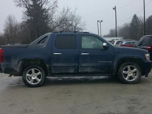 Used 2012 Chevrolet Avalanche LS w/ All-Star Edition image 7