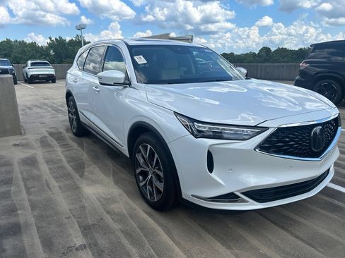 Used 2024 Acura MDX w/ Technology Package FWD image 10