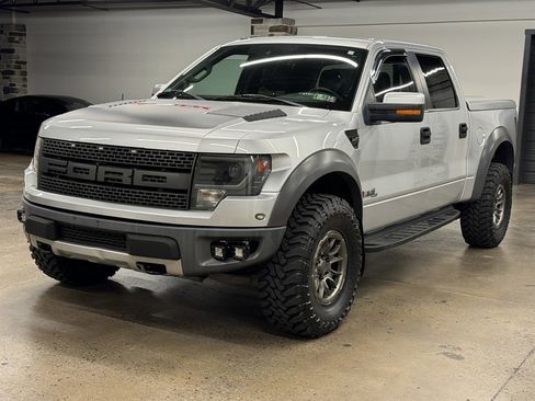 Used 2014 Ford F150 Raptor w/ Equipment Group 801A Luxury AWD/4WD image 3