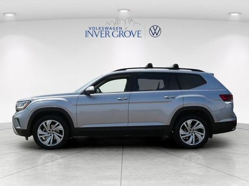 Certified 2022 Volkswagen Atlas SE w/ Panoramic Sunroof Package AWD/4WD image 4