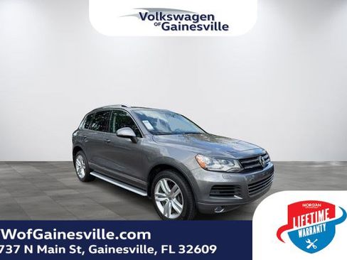 Used 2014 Volkswagen Touareg Executive AWD/4WD image 1