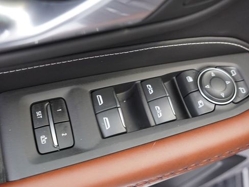 Certified 2024 GMC Yukon Denali Ultimate image 27