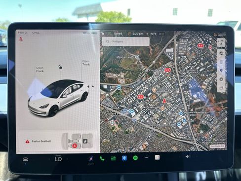 Used 2021 Tesla Model 3 Standard Range Plus image 26