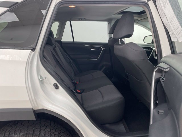 Used 2019 Toyota RAV4 XLE w/ Convenience Package AWD/4WD image 16