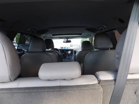 Used 2016 Toyota Sienna XLE w/ XLE Navigation Package FWD image 15