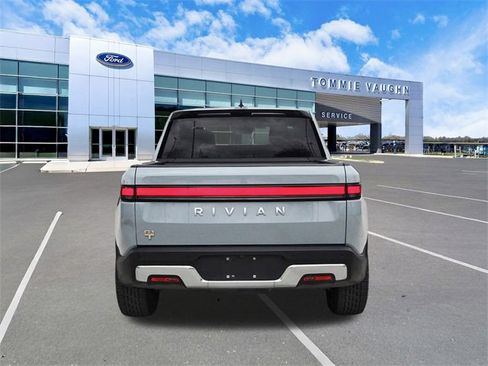 Used 2022 Rivian R1T Adventure image 3