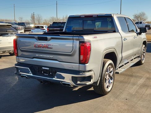 Used 2024 GMC Sierra 1500 SLT image 4