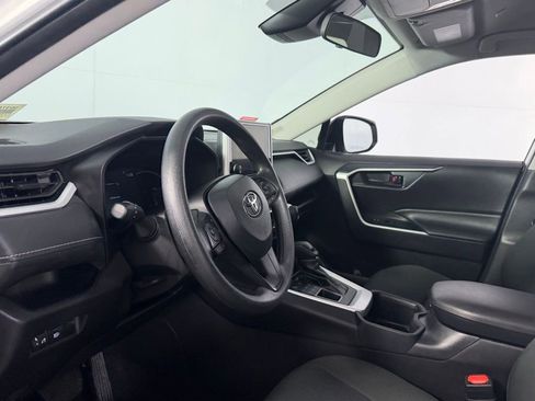 Used 2025 Toyota RAV4 LE image 22