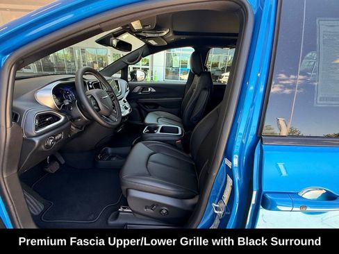 New 2026 Chrysler Pacifica Select FWD image 9