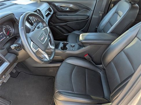 Used 2023 GMC Terrain SLT image 15