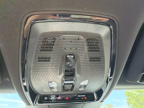 Used 2024 Cadillac Lyriq Luxury RWD image 31