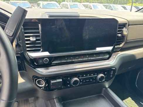 Used 2024 Chevrolet Silverado 2500 LTZ w/ LTZ Convenience Package AWD/4WD image 24