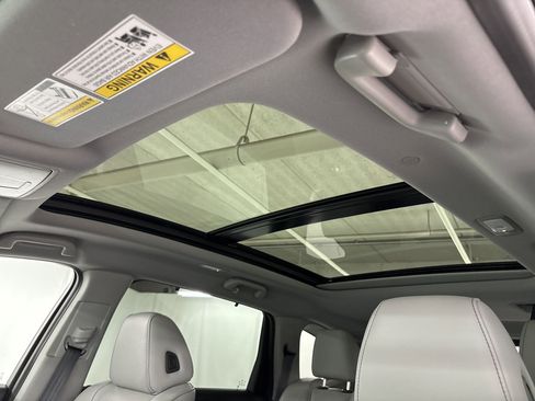 Used 2023 Acura MDX SH-AWD w/ Technology Package image 15