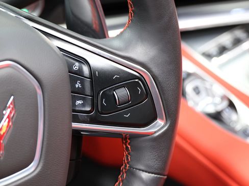 Used 2020 Chevrolet Corvette Stingray Preferred Cpe w/ 2LT Preferred Equipment Group RWD image 32