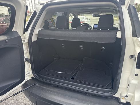 Used 2021 Ford EcoSport SE w/ SE Convenience Package image 10