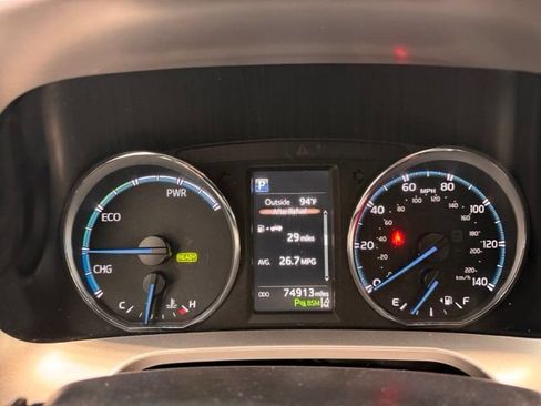 Used 2018 Toyota RAV4 Limited w/ Advanced Technology Package AWD/4WD image 17