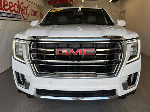 Used 2021 GMC Yukon XL SLT image 3