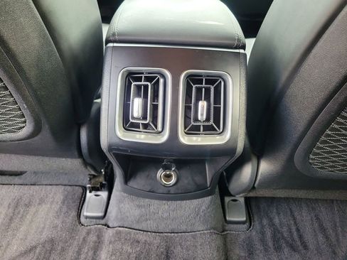 Used 2025 Kia Sorento S image 11