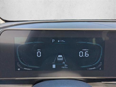 Used 2024 Kia Sportage EX FWD image 16