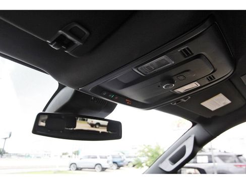 Used 2025 Chevrolet Tahoe Z71 AWD/4WD image 22