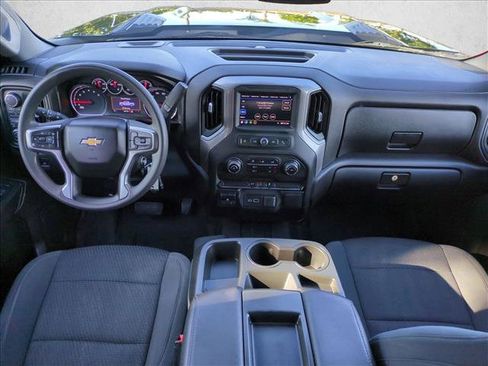 Used 2022 Chevrolet Silverado 2500 Custom w/ Custom Value Package image 16