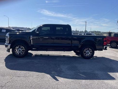 Used 2024 Ford F250 Lariat AWD/4WD image 7