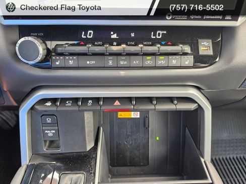 Used 2024 Toyota Tundra Platinum AWD/4WD image 23