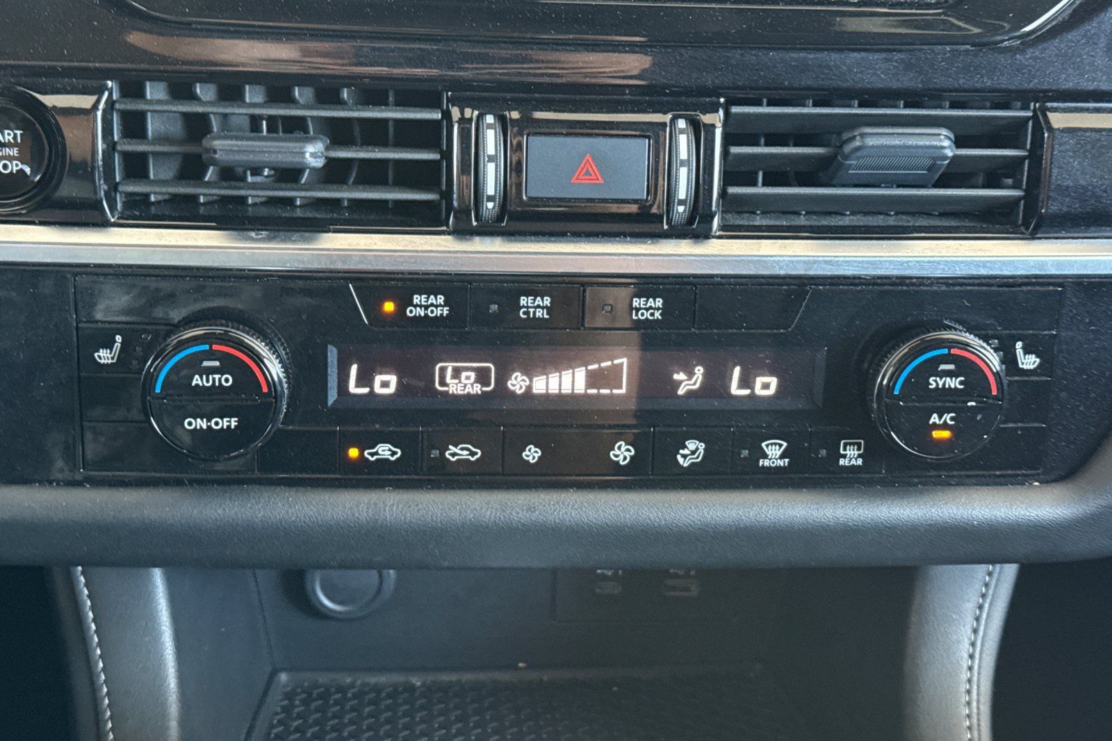 Certified 2025 Nissan Pathfinder SV AWD/4WD image 27