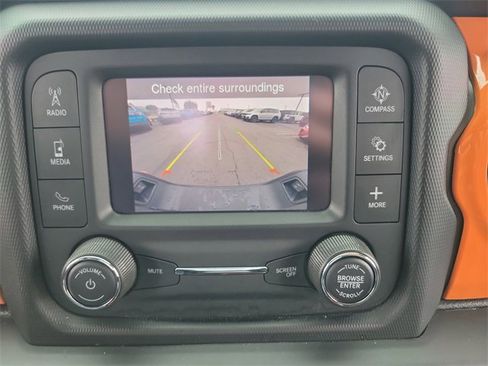 Certified 2021 Jeep Gladiator Sport image 24