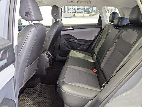 Certified 2023 Volkswagen Taos SE w/ Panoramic Sunroof Package FWD image 13