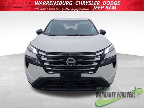Used 2024 Nissan Rogue S FWD image 10