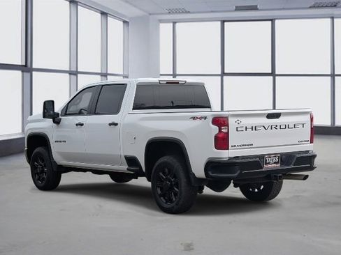 Used 2023 Chevrolet Silverado 2500 Custom w/ Custom Value Package image 6