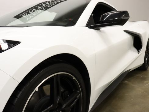 Used 2022 Chevrolet Corvette Stingray Premium Cpe w/ Z51 Performance Package RWD image 10