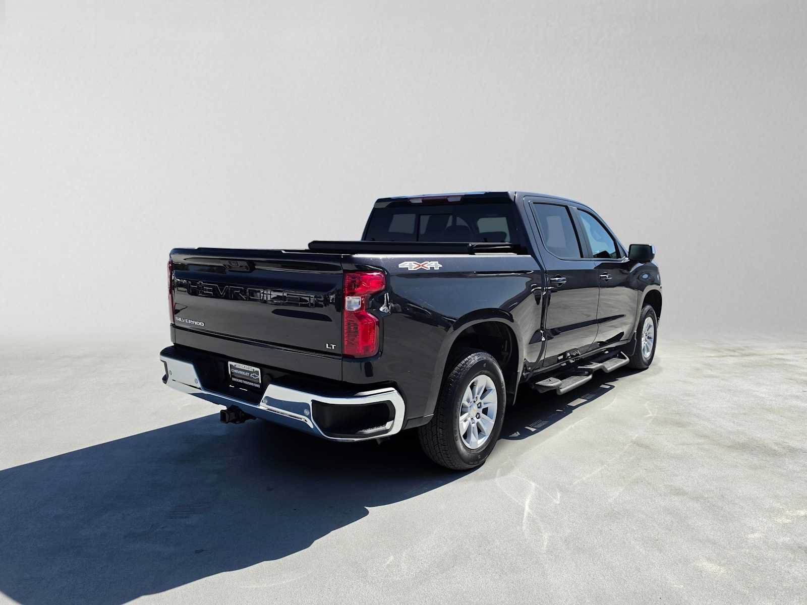 Used 2024 Chevrolet Silverado 1500 LT w/ Safety Package AWD/4WD image 3