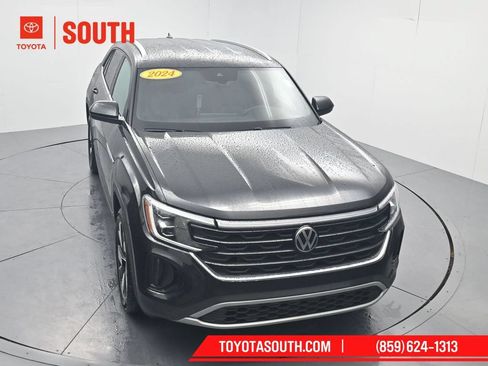 Used 2024 Volkswagen Atlas Cross Sport SE FWD image 53